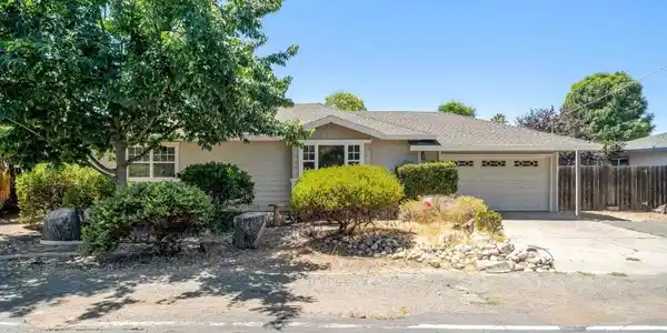1361 La Vista Ave