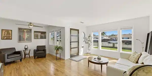 34 N Clairmont
