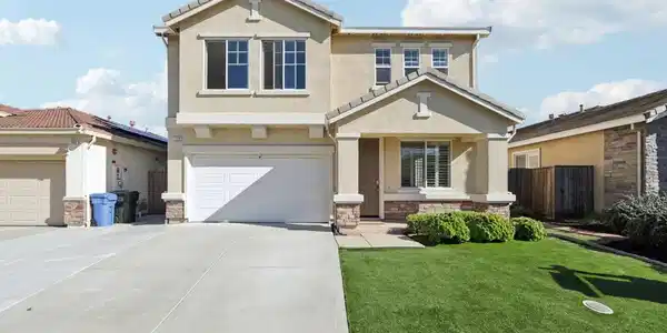 1078 Santa Lucia Dr
