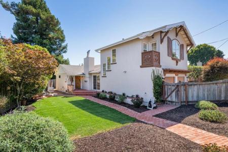 1701 Francis Court