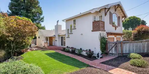 1701 Francis Court
