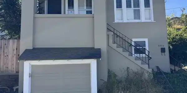 3700 Laguna Ave