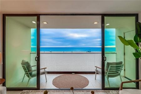 1510 The Strand