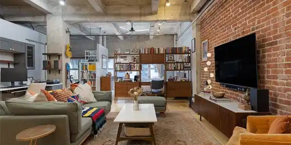 100 W 5th Street