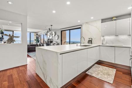 2500 Torrey Pines Road