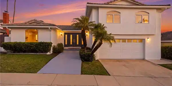 5726 Sunmist Drive