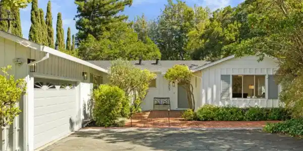 2605 Graceland Avenue