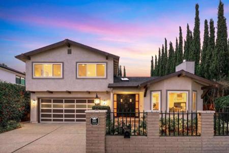 344 W Oakwood Boulevard