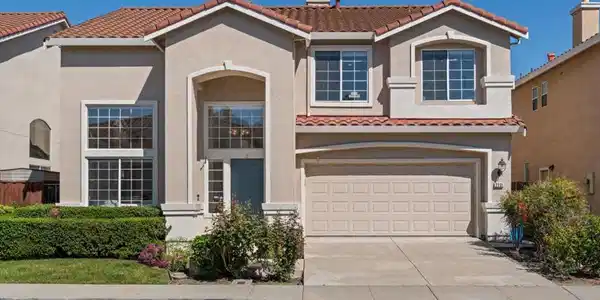 2231 Esperanca Avenue