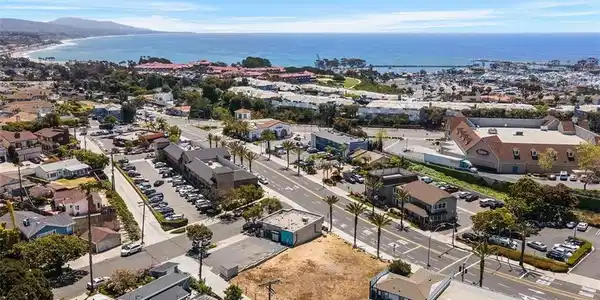 34206 Pacific Coast