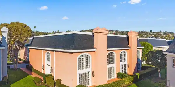 7407 Avenida De Palais