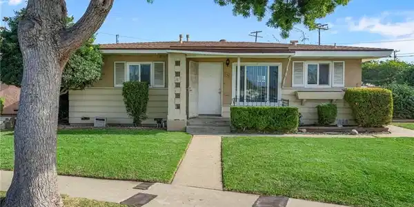 158 E 230th