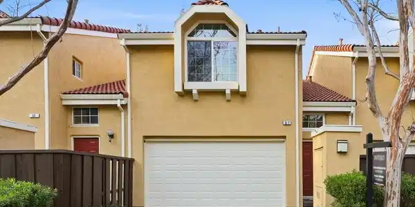 51 Sea Crest Ter