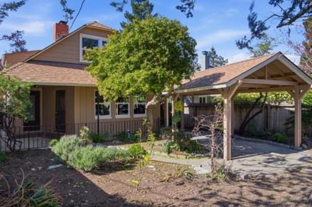 601 Palmer Lane