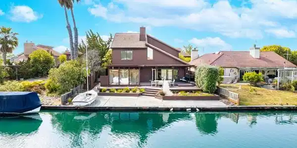 707 Santa Cruz Lane