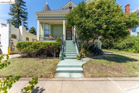 3044 Blossom St.