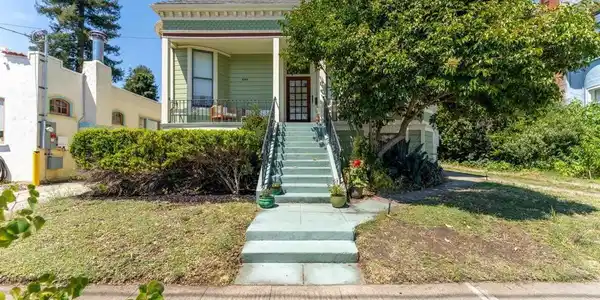 3044 Blossom St.