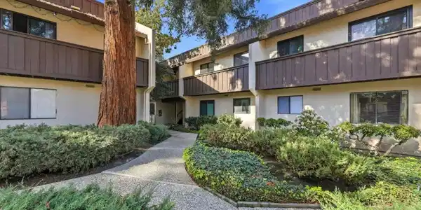 999 W Evelyn Terrace