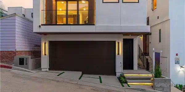 214 El Porto Street