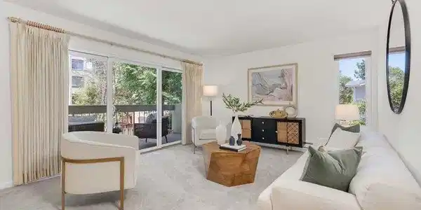 828 N El Camino Real