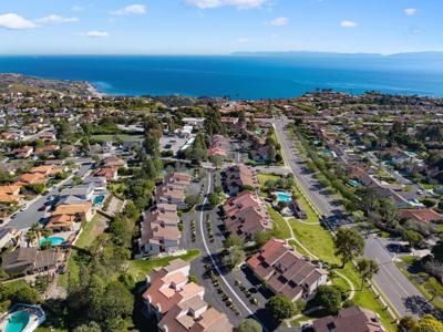 22 Seaview Dr S