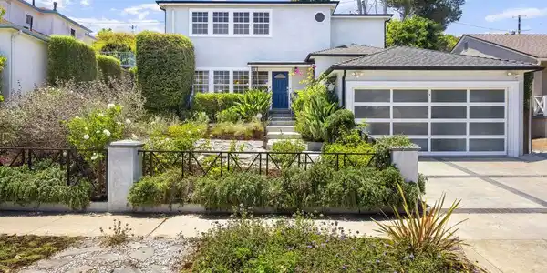 3007 Dahlgren Avenue