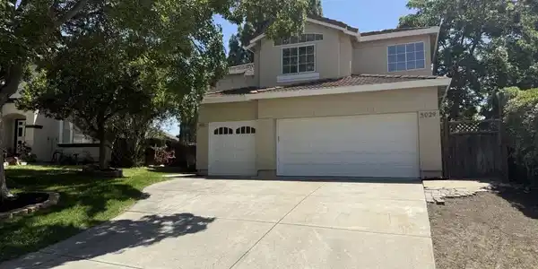 5029 Bridle Way