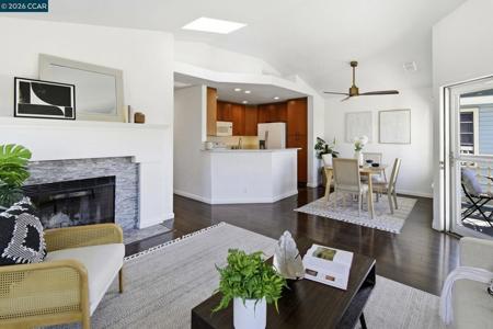 211 Salt Point Ct