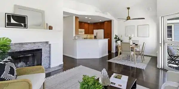 211 Salt Point Ct