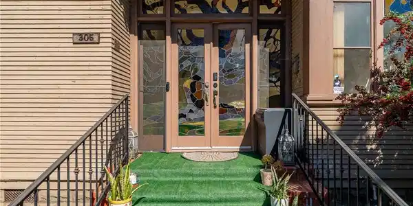 Image 4
