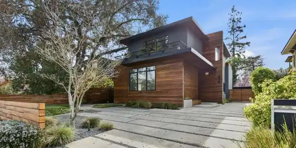 838 Cowper Street