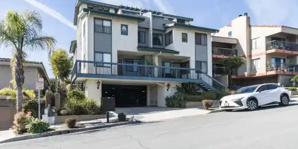 2215 Molino Avenue
