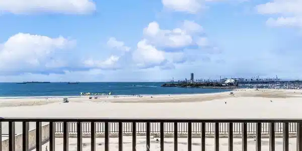 1140 E Ocean