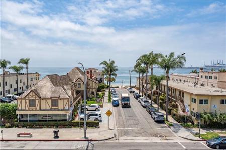 1635 E Ocean
