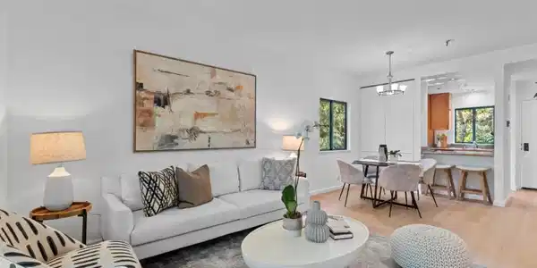 4250 El Camino Real