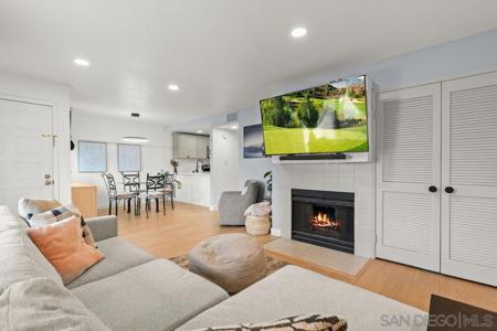 1679 Melrose Ave Unit B