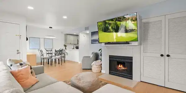 1679 Melrose Ave Unit B