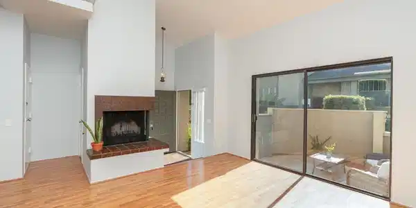 3286 Caminito Eastbluff