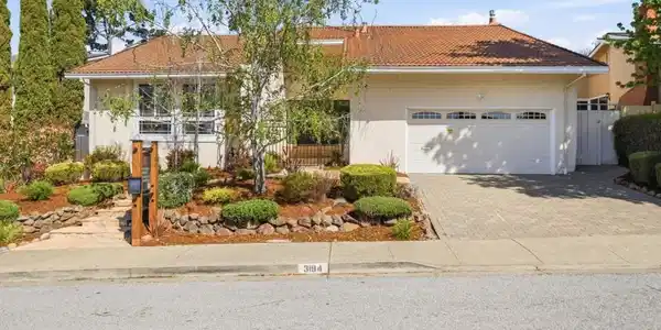 3194 La Mesa Drive