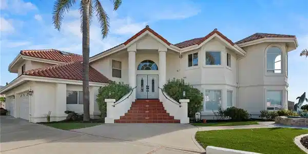 289 Mercedes Lane