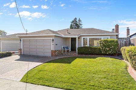 41 Maple Way