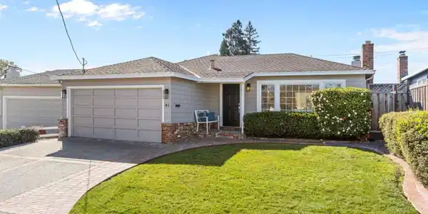 41 Maple Way