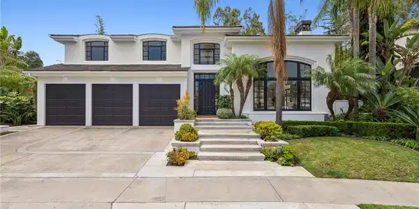 1998 Port Edward Circle