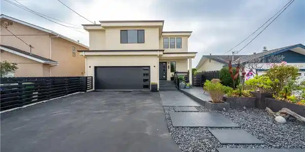 1229 Hillcrest