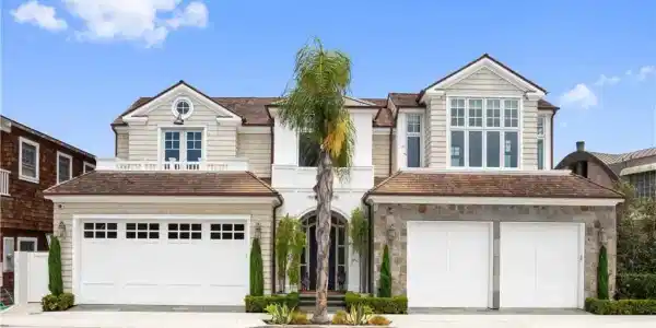 1324 E Balboa
