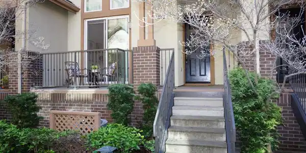 1059 Sapphire Terrace
