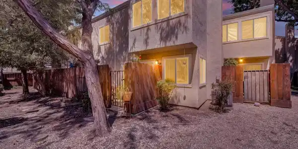 1896 San Vincente Dr