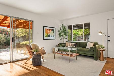 2449 Walgrove Avenue