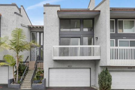 2415 La Costa Avenue