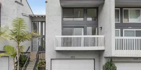 2415 La Costa Avenue